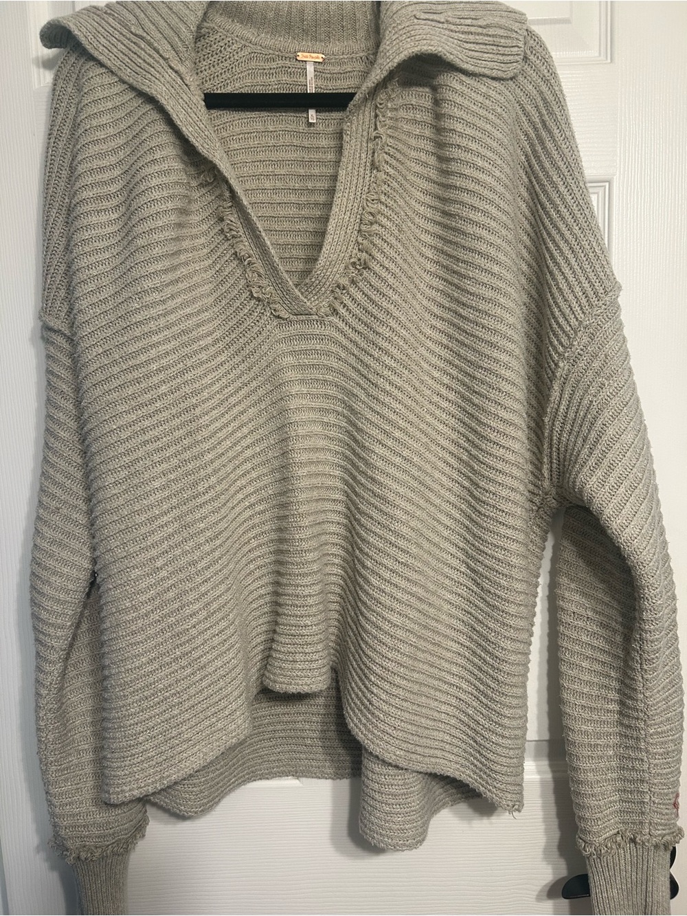 Free People Relaxed V-Neck Ribbed Sweater in Light Gray